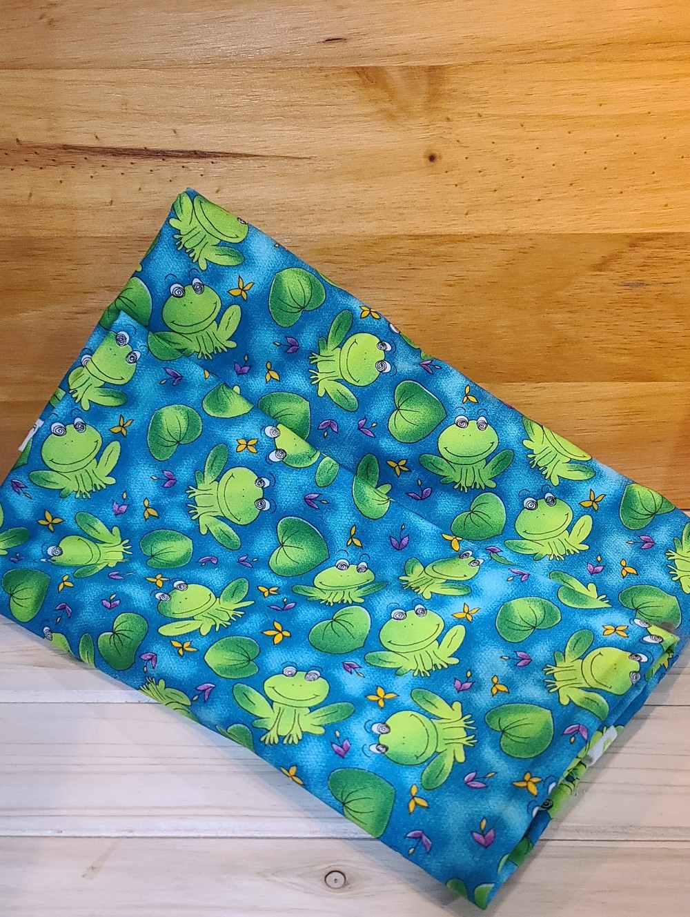 Timeless Treasures Fabric Swamp Frog-Print 1997 Vintage Material New
